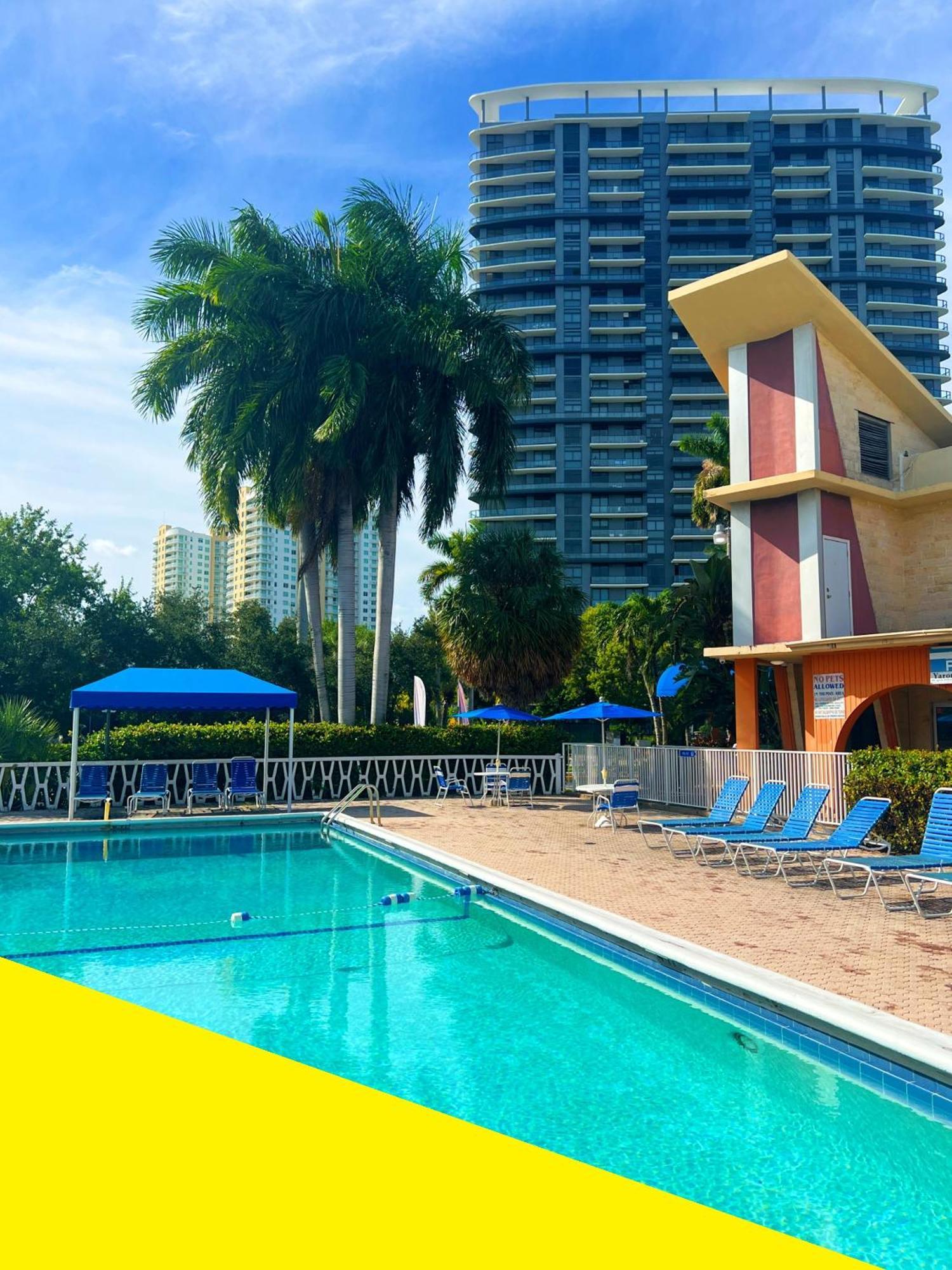 Bposhtels Hollywood Florida Ostello Esterno foto